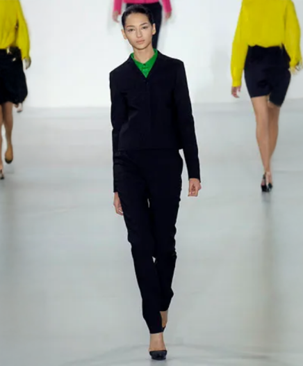 Ensemble Tailoring Minimaliste Noir Circa 2019