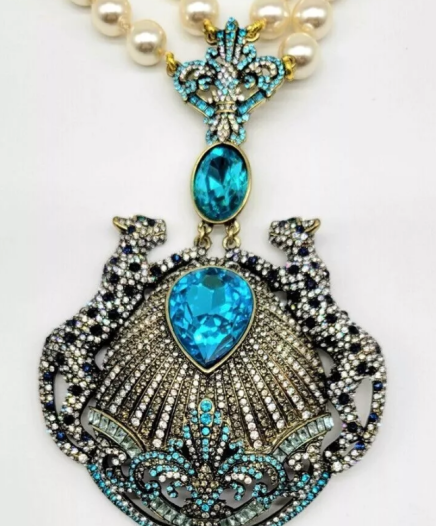 Collier Titanic Blue