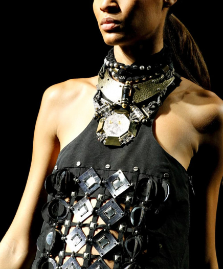 Robe cocktail forme trapèze