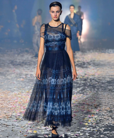 Robe Night Ballet SS2019