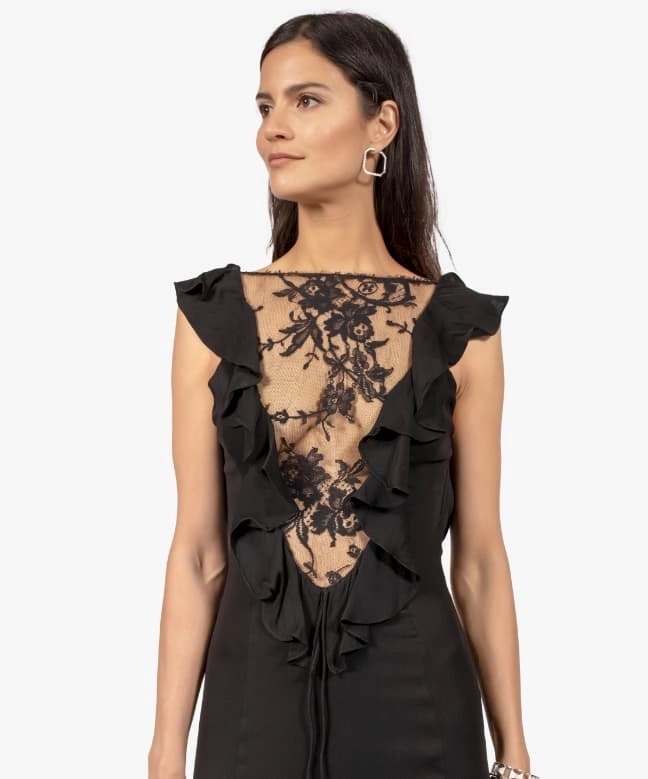 Location Robe de soirée Valentino, modèle Black Lace 6