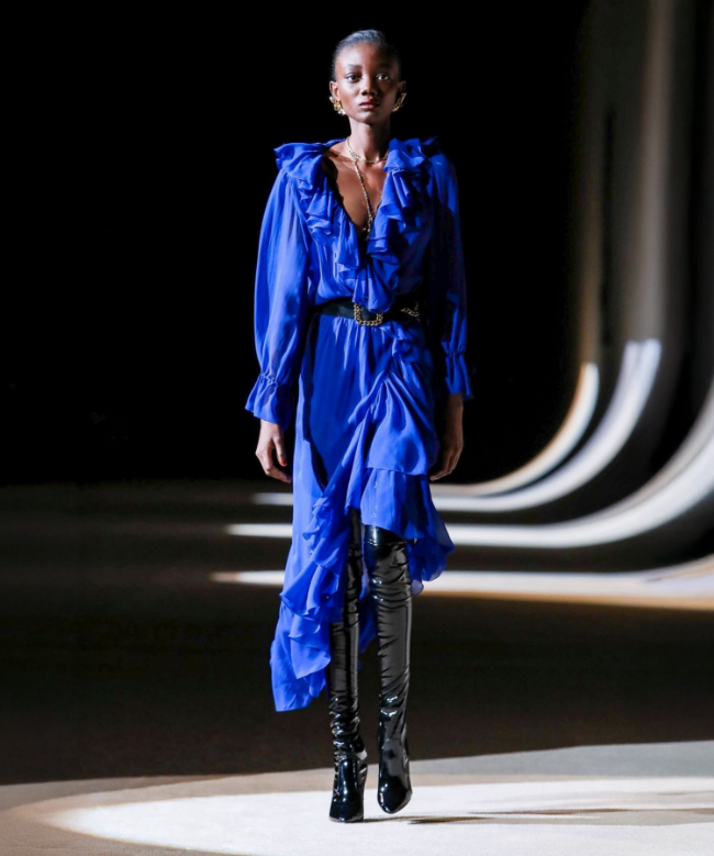 Location et Achat Robe Yves Saint Laurent, modèle Volants Fluide Bleu Électrique FW2020 1