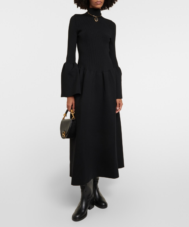 Location Robe de soirée Chloé, modèle Black Bell Sleeves FW 2023 3