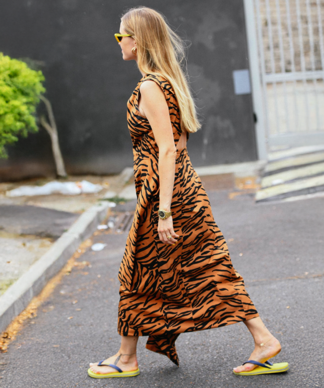 Location Robe de soirée Celine, modèle Instinct Noir Resort 2016 4