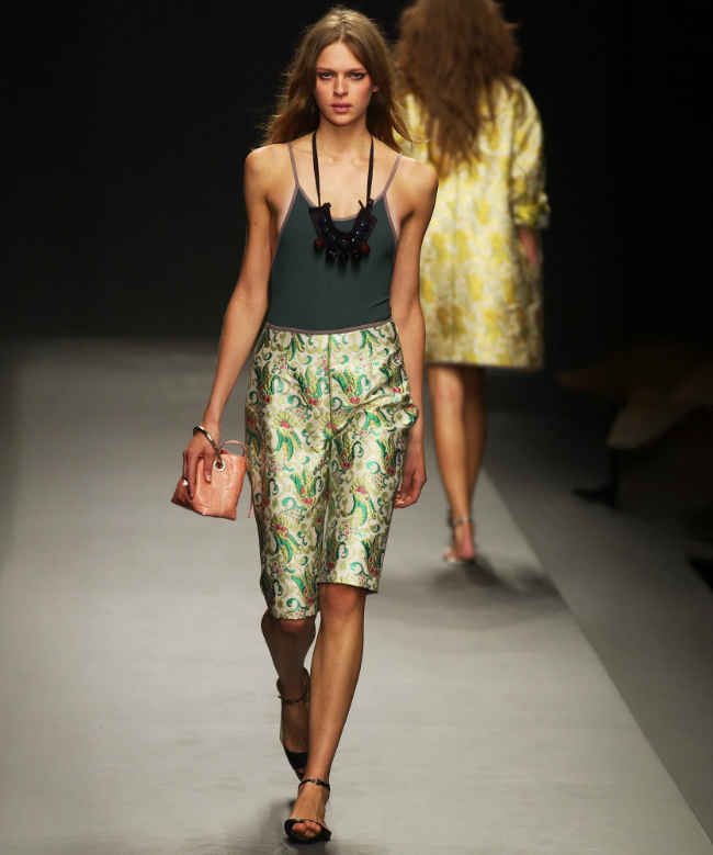 Location Robe de soirée Prada, modèle Baroque Pastel SS2003 2