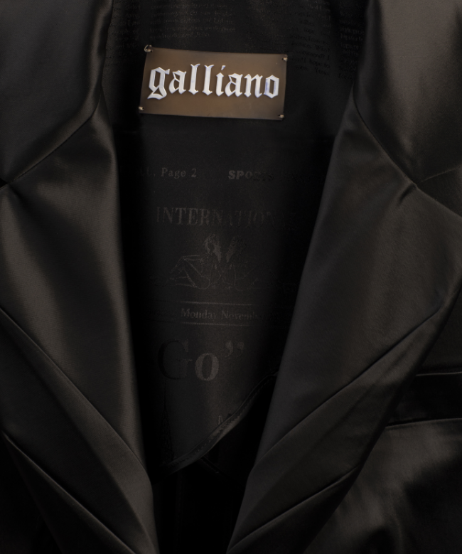 Location veste John Galliano, modèle Cuir Noir 3