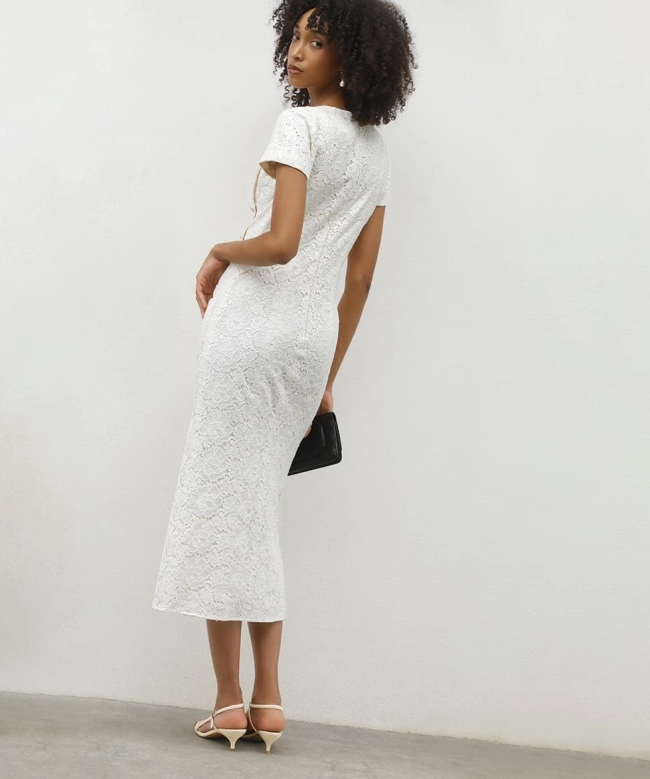 Location Robe de soirée Chanel, modèle Camélia Pearl 5