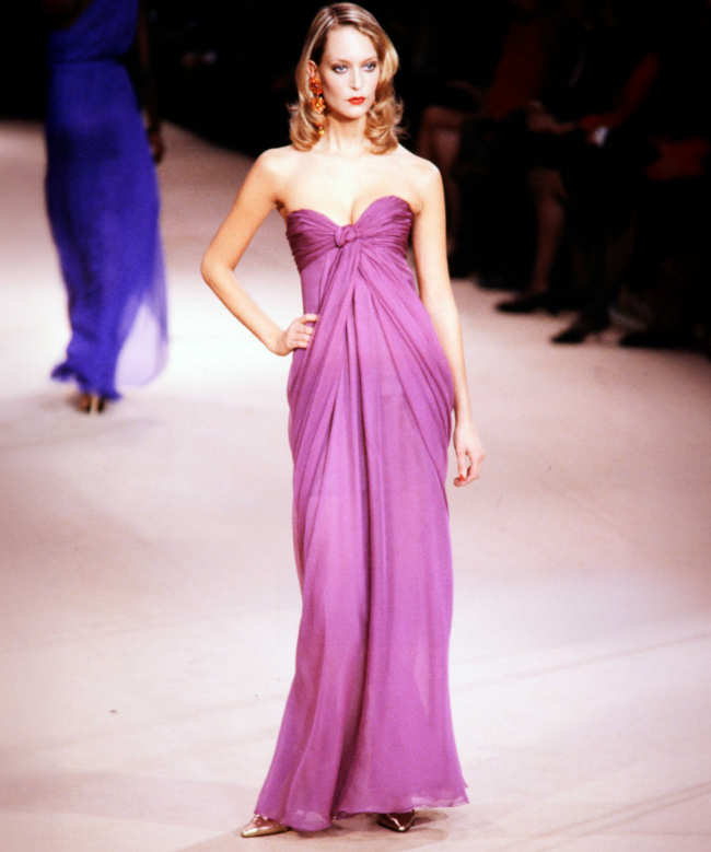 Location et Achat Robe Yves Saint Laurent, modèle Drapé Fluide Resort 2010 4