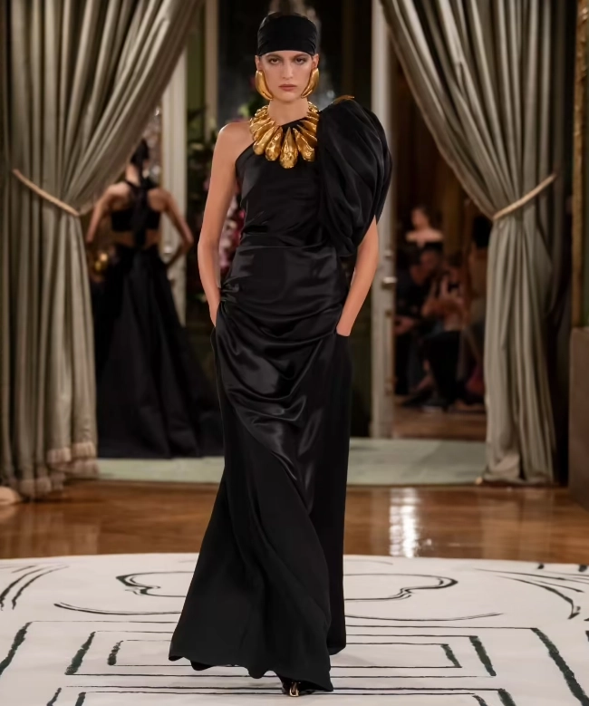 Location Robe de soirée Schiaparelli 8