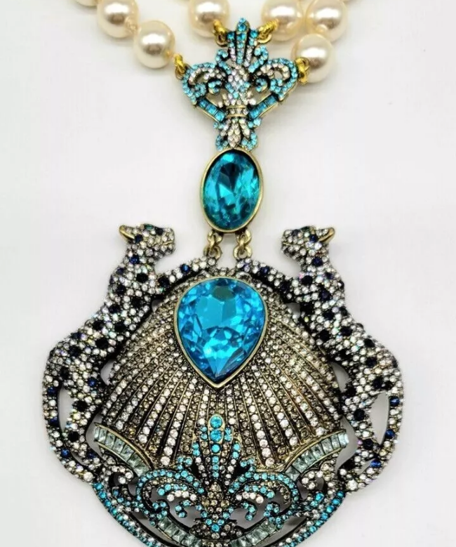 Location Collier Heidi Daus, modèle Titanic Blue 2