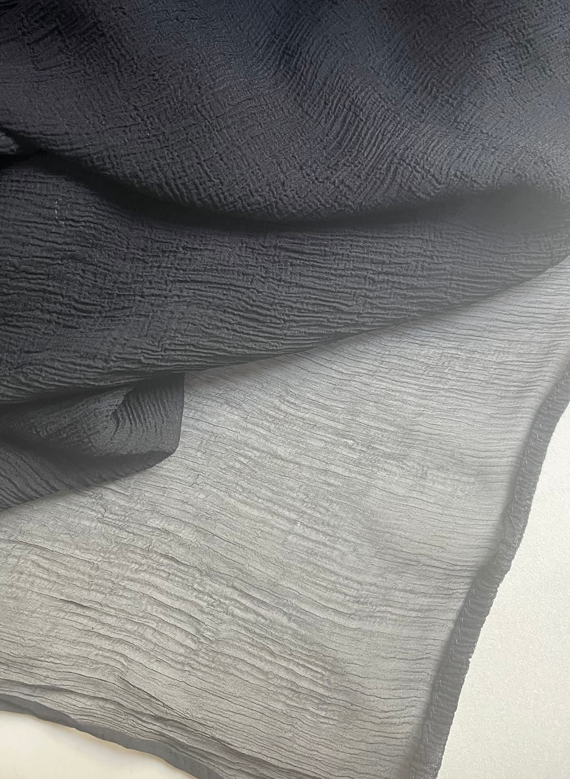 Location Étole Noire Plissée