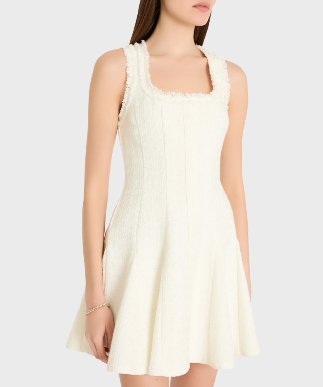 Location Robe Milly, modèle Juniper White 4