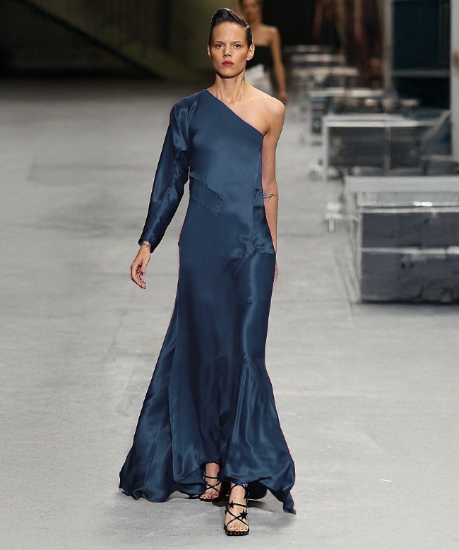 Location Robe de soirée Yves Saint Laurent, modèle Asymétrique Été 2008 1