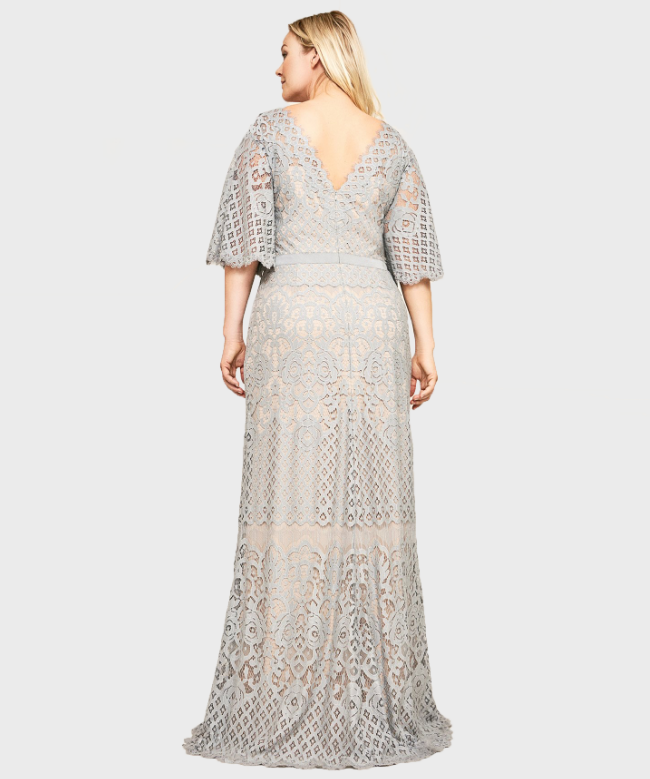 Location Robe de soirée dentelle TADASHI SHOJI. Le créateur japonais signe une robe longue d'inspiration estivale grâce à sa couleur douce. 3