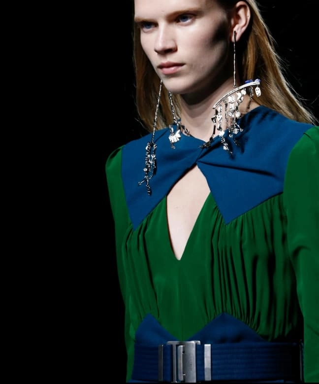 Location Robe de soirée Givenchy 4