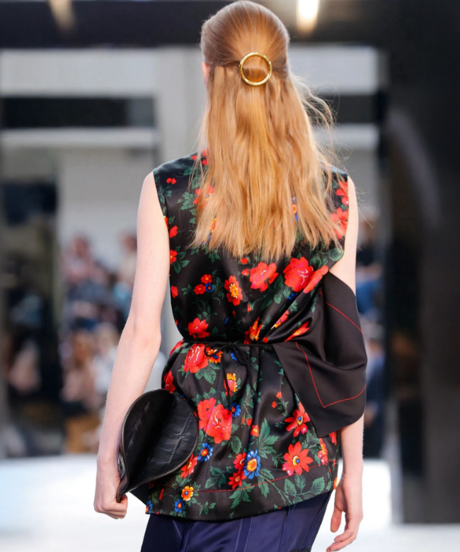 Location Ensemble Céline, modèle Printed Motion SS 2015. 3