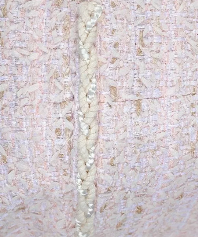 Location veste chanel, modèle Blush Pink Tweed 4