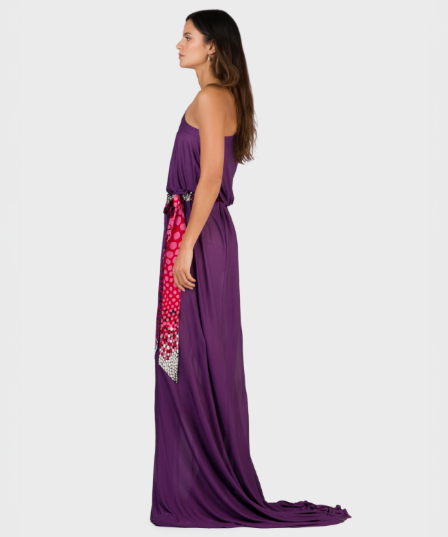 Location Robe Yves Saint Laurent, modèle Purple Resort 2011 par Stefano Pilati 4