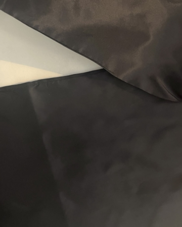 Étole Noire Étroite