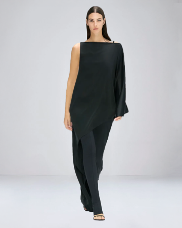 Robe Infinity Off Shoulder Black