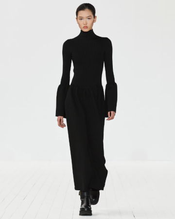 Robe Black Bell Sleeves FW 2023