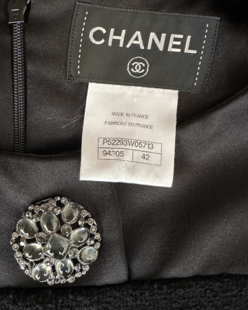 Robe Noire Boutons Gripoix FW 2015