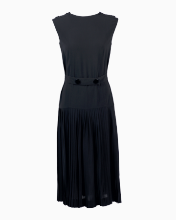 Robe Black Resort 2015 Par Phoebe Philo