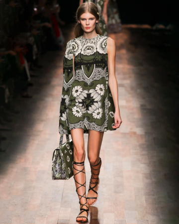 Robe Colonne Brodée Spring 2015