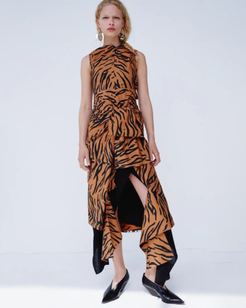 Robe Instinct Noir Resort 2016