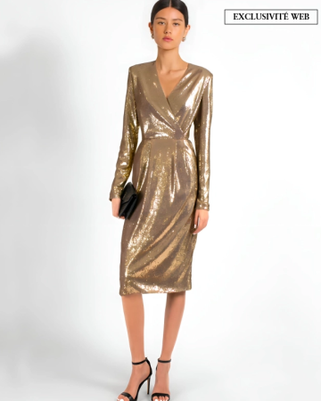 Robe Luxurious Gold