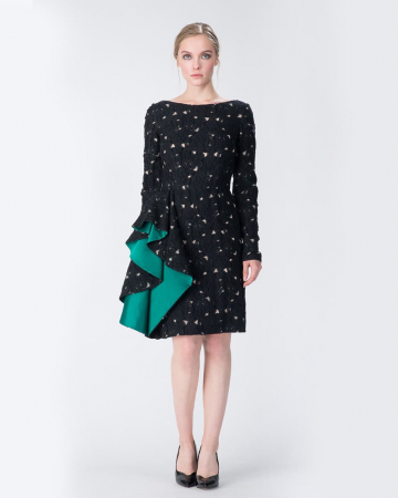 Robe dentelle grand volant