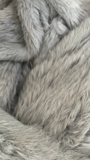 Étole en fourrure grise